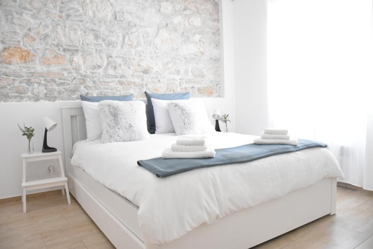 Studio Apartment Una Pula Exterior foto